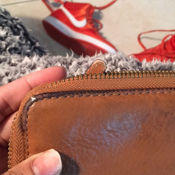 MK wallet(brown leather) - Picture 8 of 8